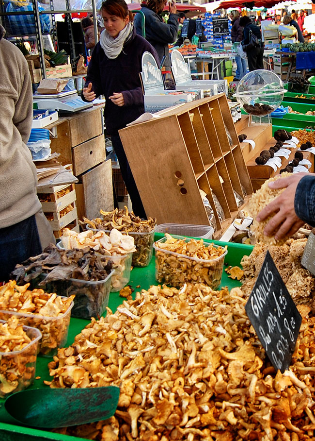Beaune market day mushrooms